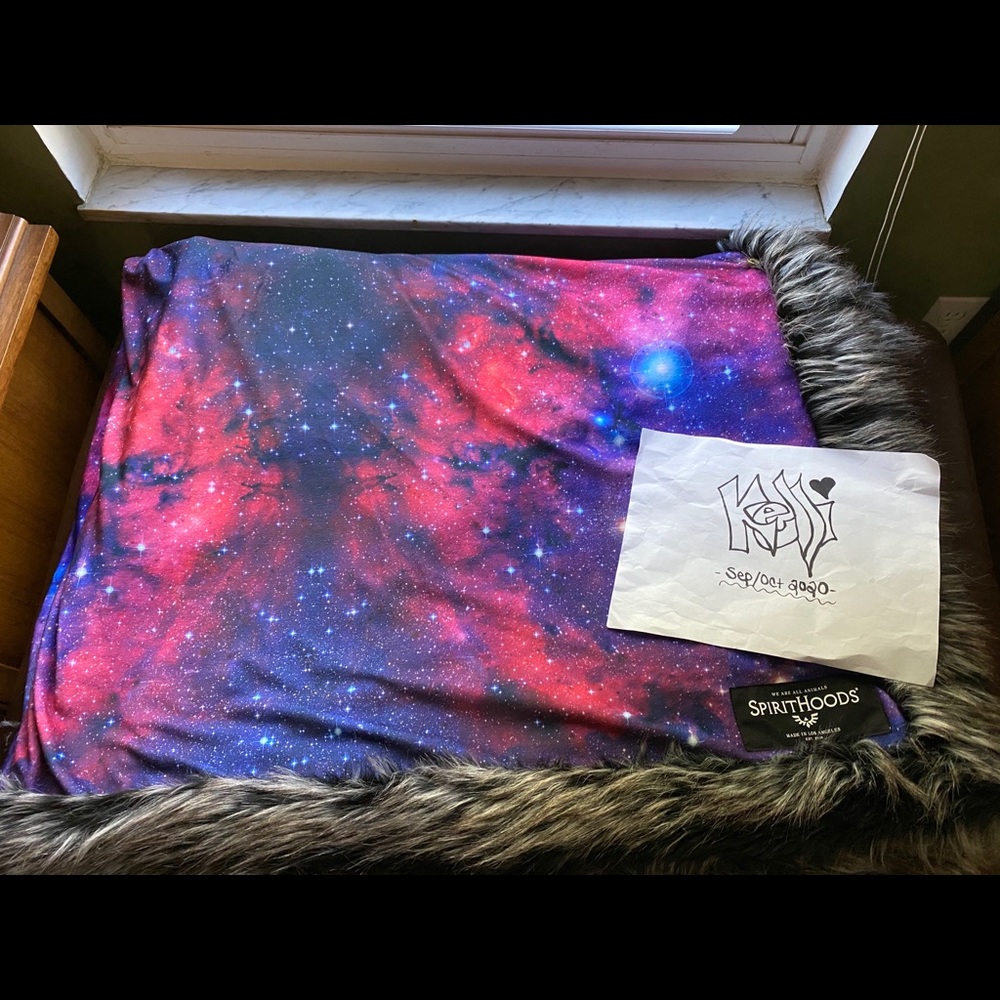 Spirithoods Limited Edition Nightfox Galaxy Throw
